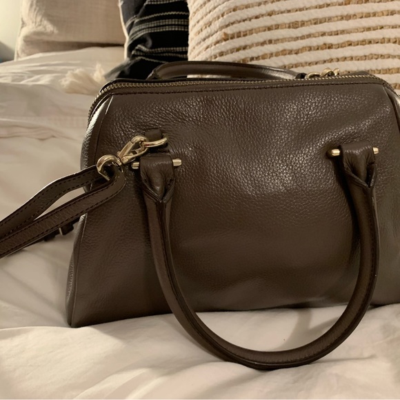 Genuine leather Banana republic taupe crossbody handbag with handles - Picture 4 of 4